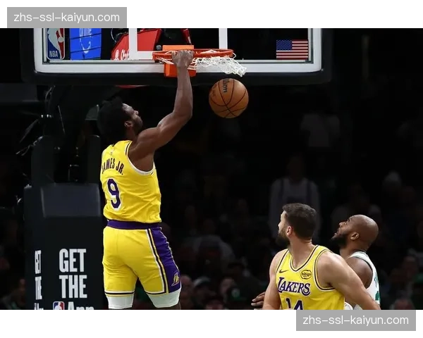 战术复盘:爵士队如何通过战术设计,为马尔卡宁创造三分犯规机会 战术复盘:爵士队如何通过战术设计,为马尔卡宁创造三分犯规机会